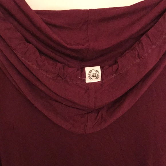 VS Pink - Picture 2 of 4